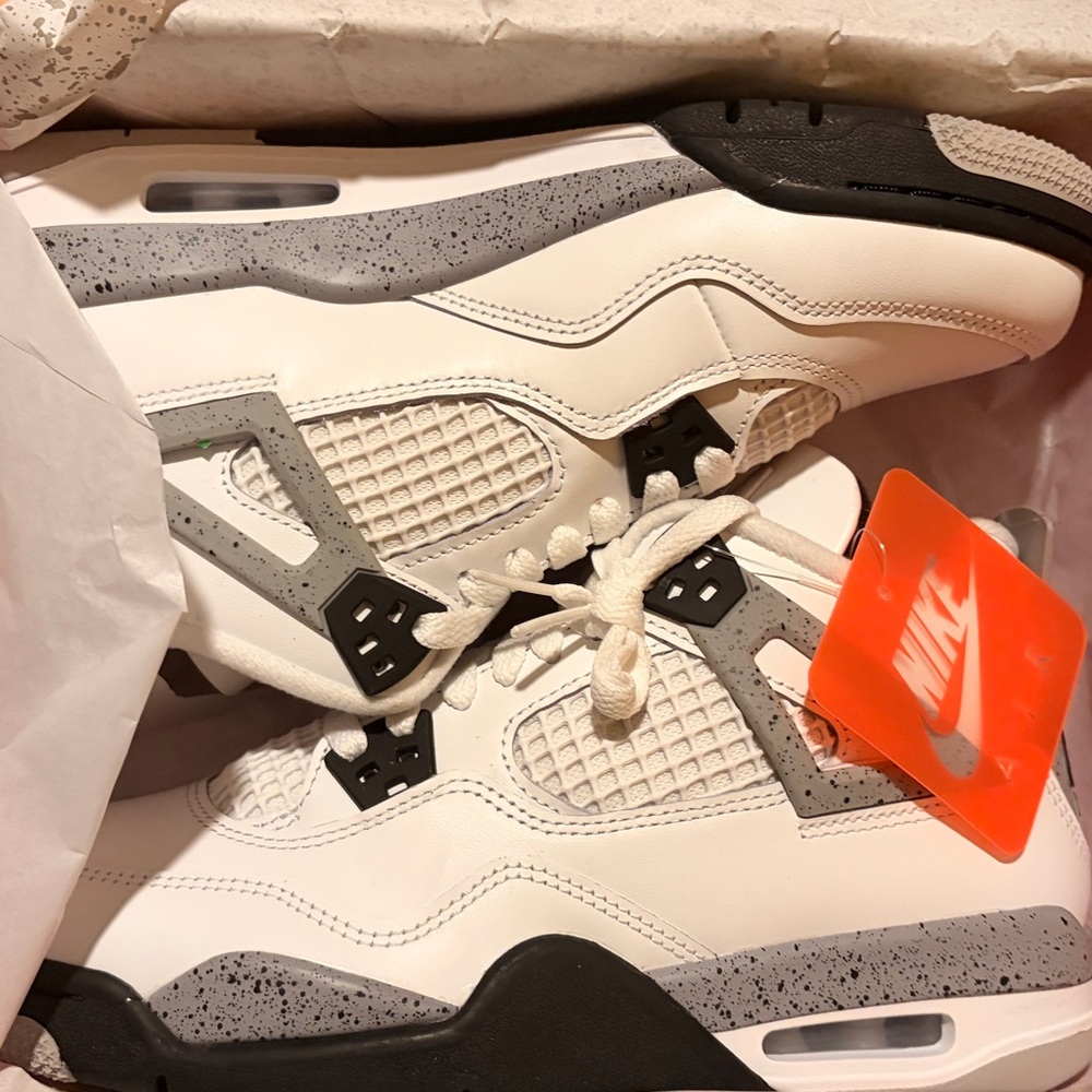 SOLD!!!! Jordan 4 White Cement